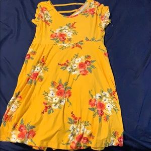 2 short beautiful floral dresses & grey jean vest.